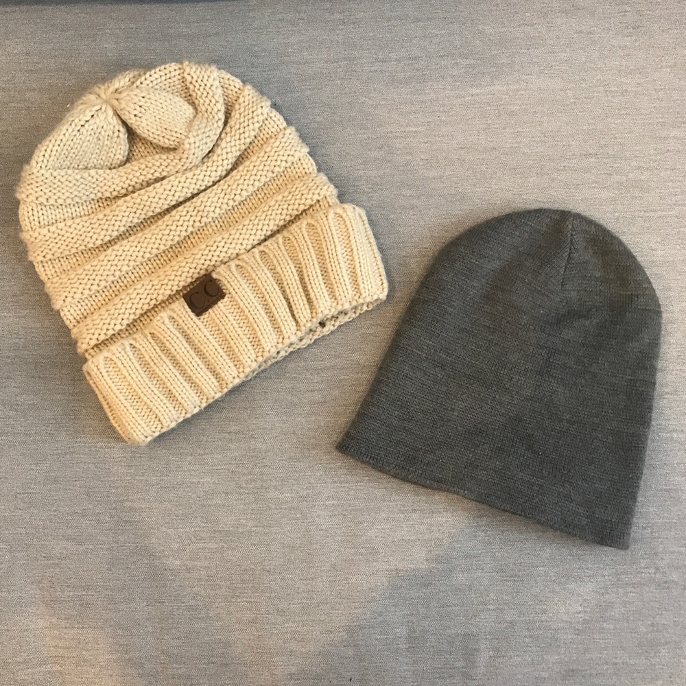 Lot of 2 Beanie Hats